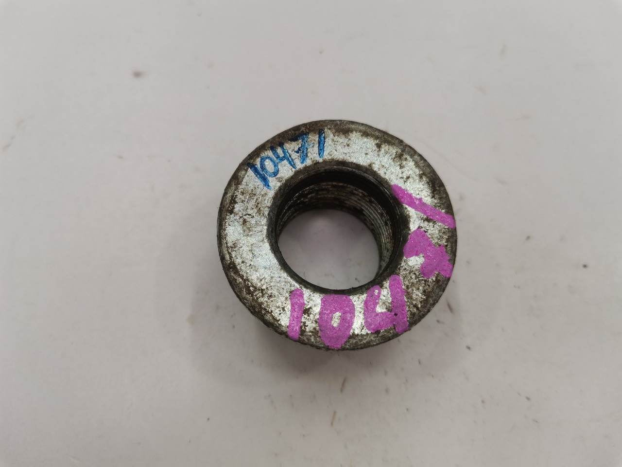 Гайка привода, 500 рублей, Красноярск