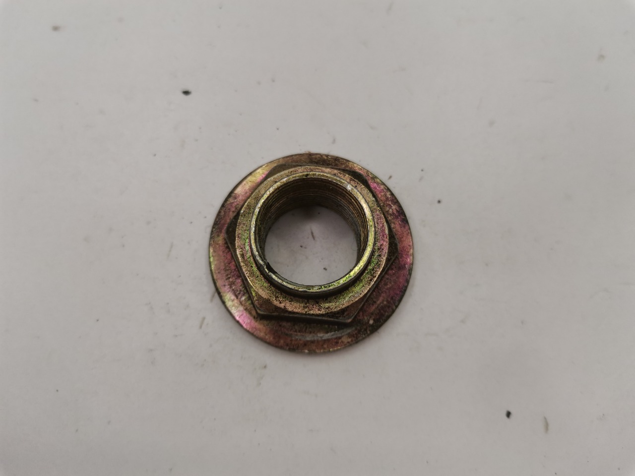 Гайка привода, 500 рублей, Красноярск