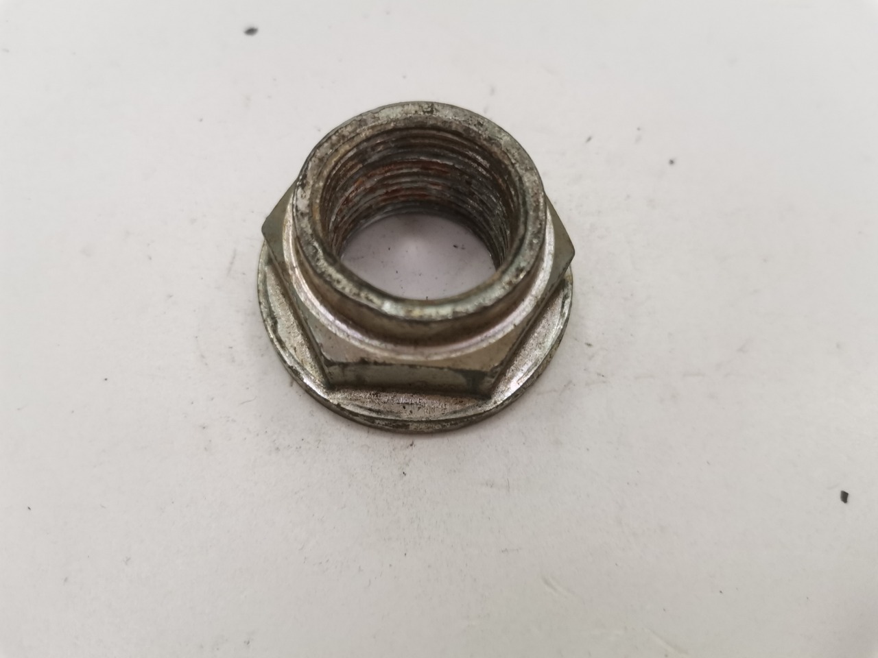 Гайка привода, 500 рублей, Красноярск