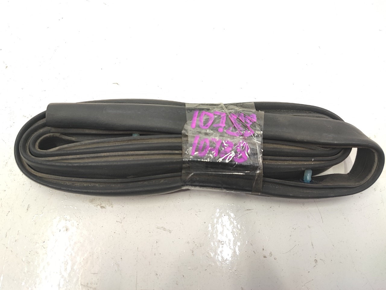 Уплотнитель капота, 1000 рублей, Красноярск