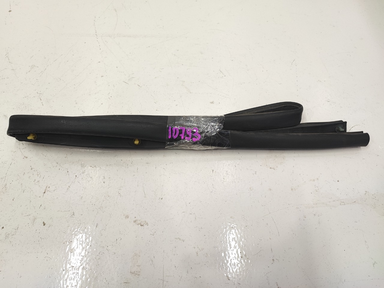 Уплотнитель капота, 1000 рублей, Красноярск