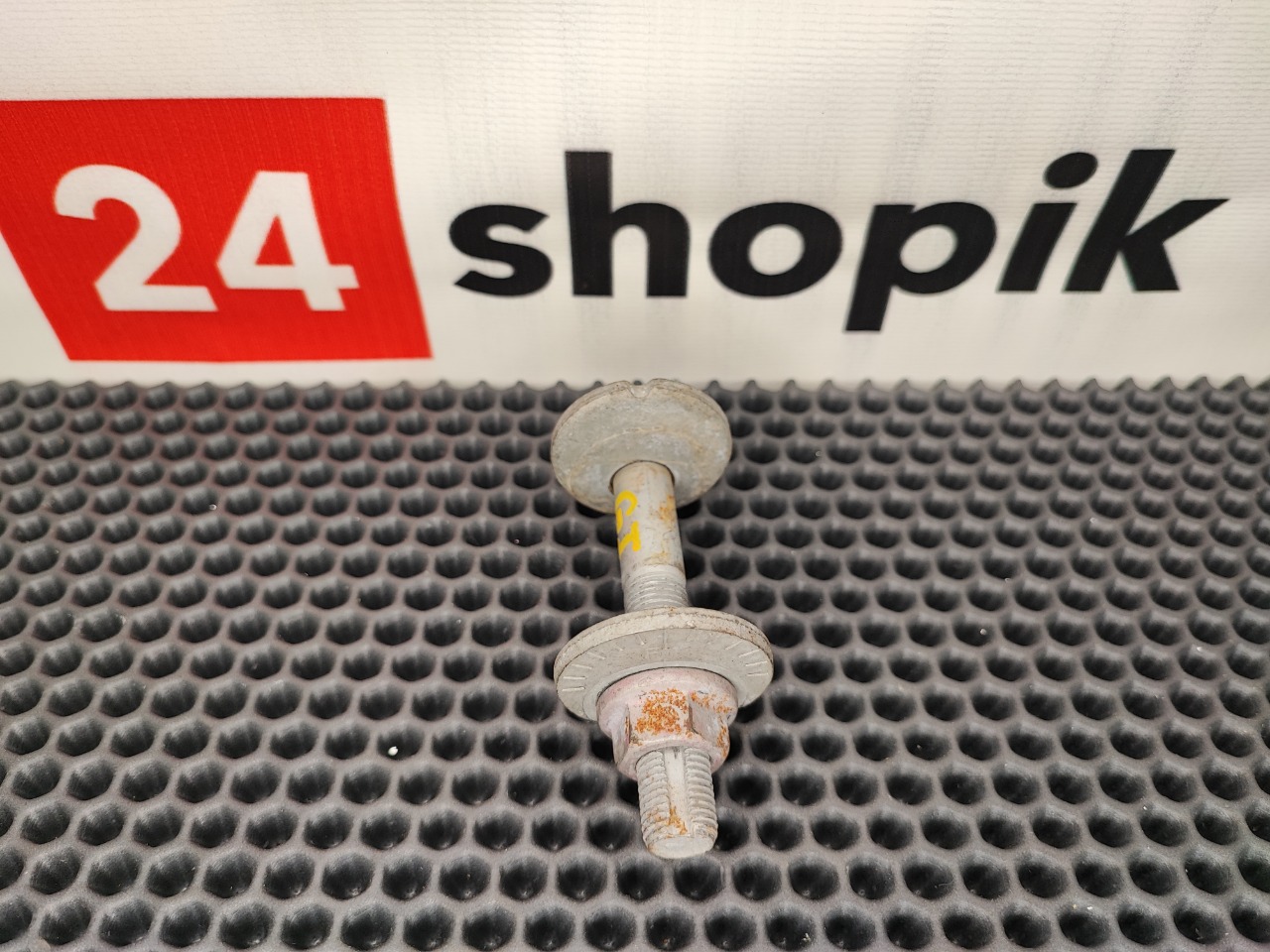 Болт развальный, 1000 рублей, Красноярск