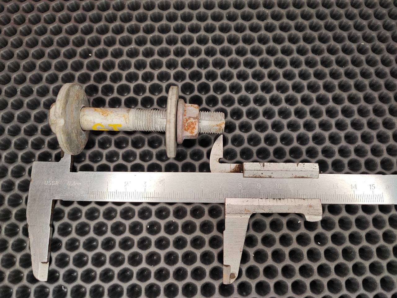 Болт развальный, 1000 рублей, Красноярск