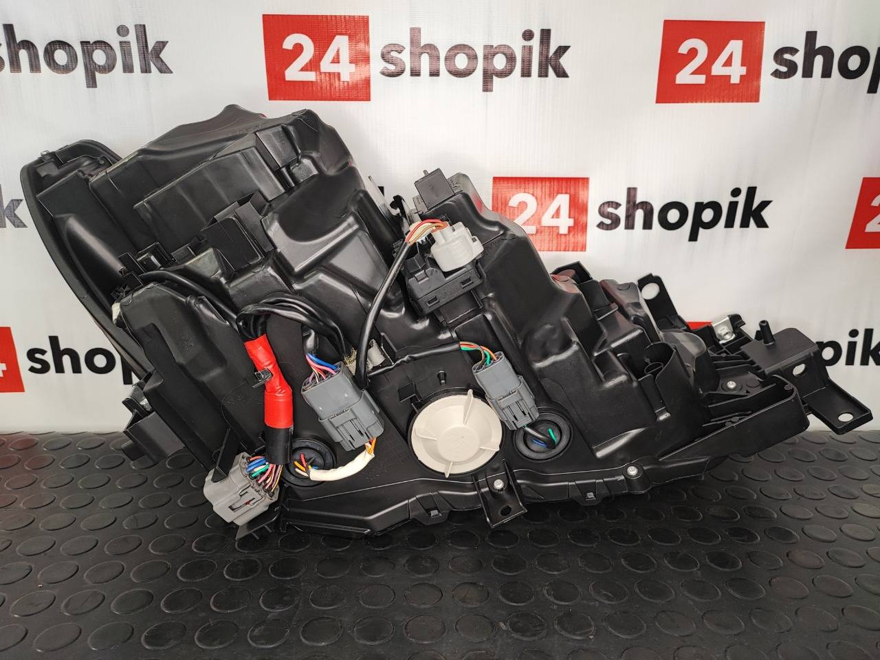 Фара, 36300 рублей, Красноярск