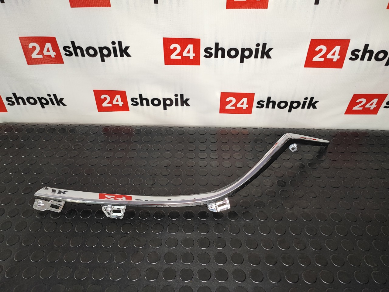 Молдинг решетки радиатора, 3100 рублей, Красноярск