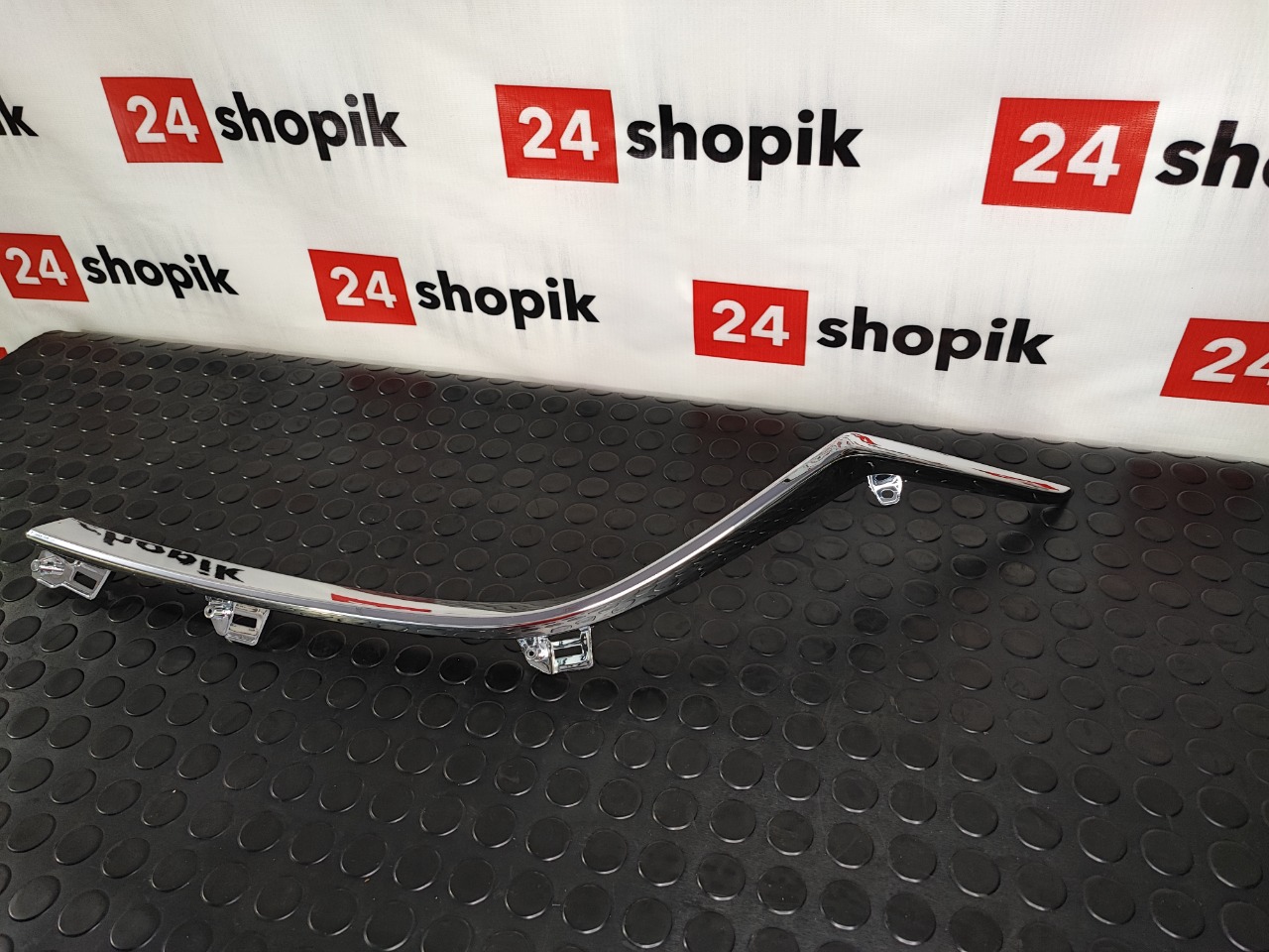 Молдинг решетки радиатора, 3100 рублей, Красноярск