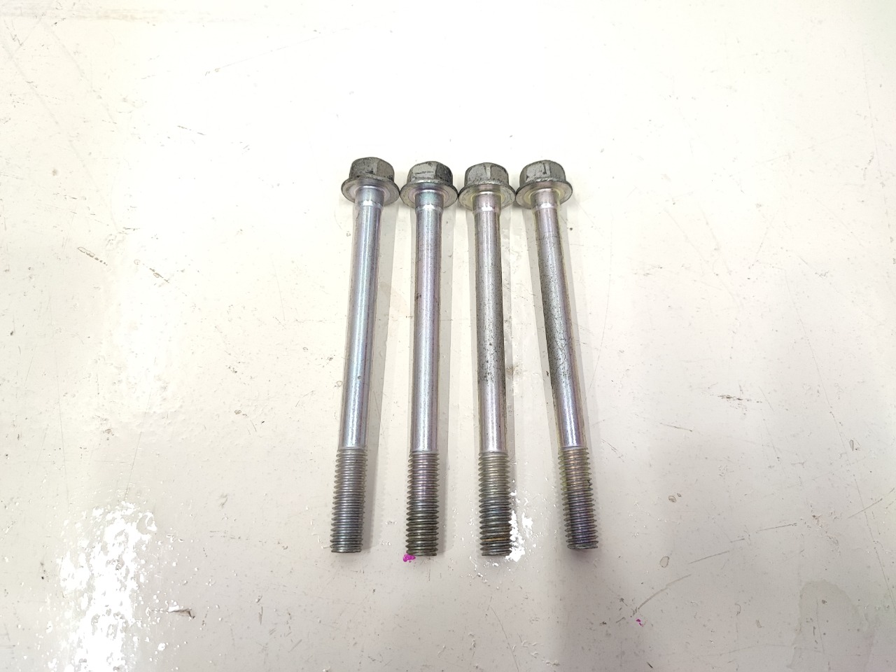 Болты крепления компрессора кондиционера, 800 рублей, Красноярск