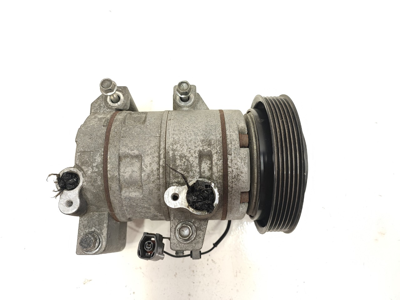 Болты крепления компрессора кондиционера, 800 рублей, Красноярск