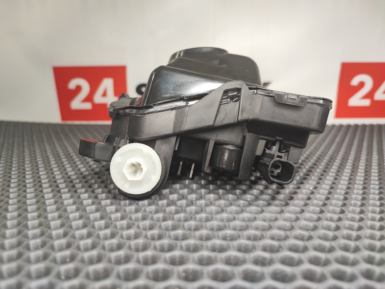 фара противотуманная, 3900 рублей, Красноярск