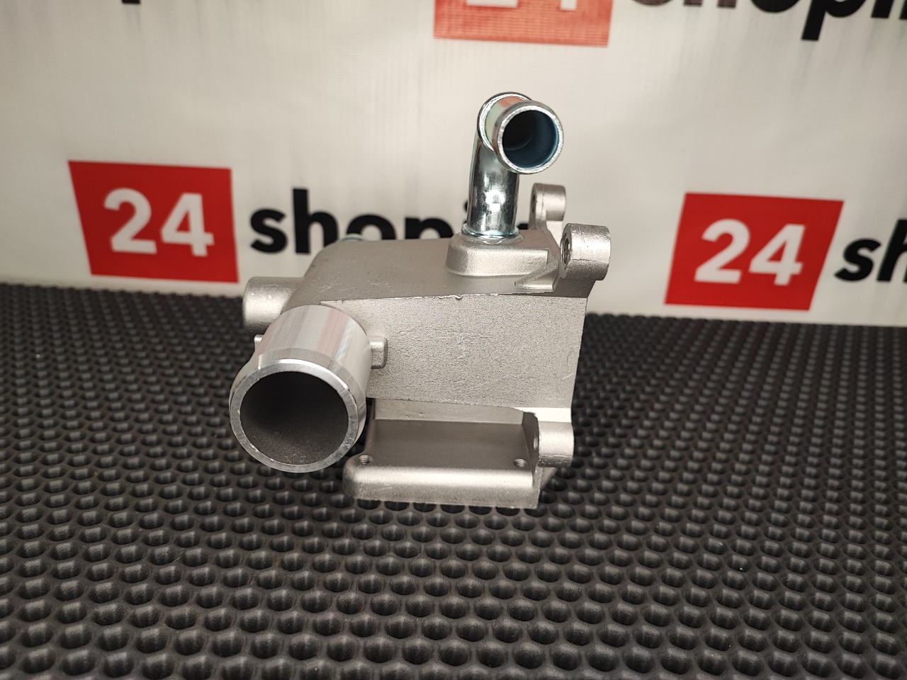 Фланец системы охлаждения, 3900 рублей, Красноярск