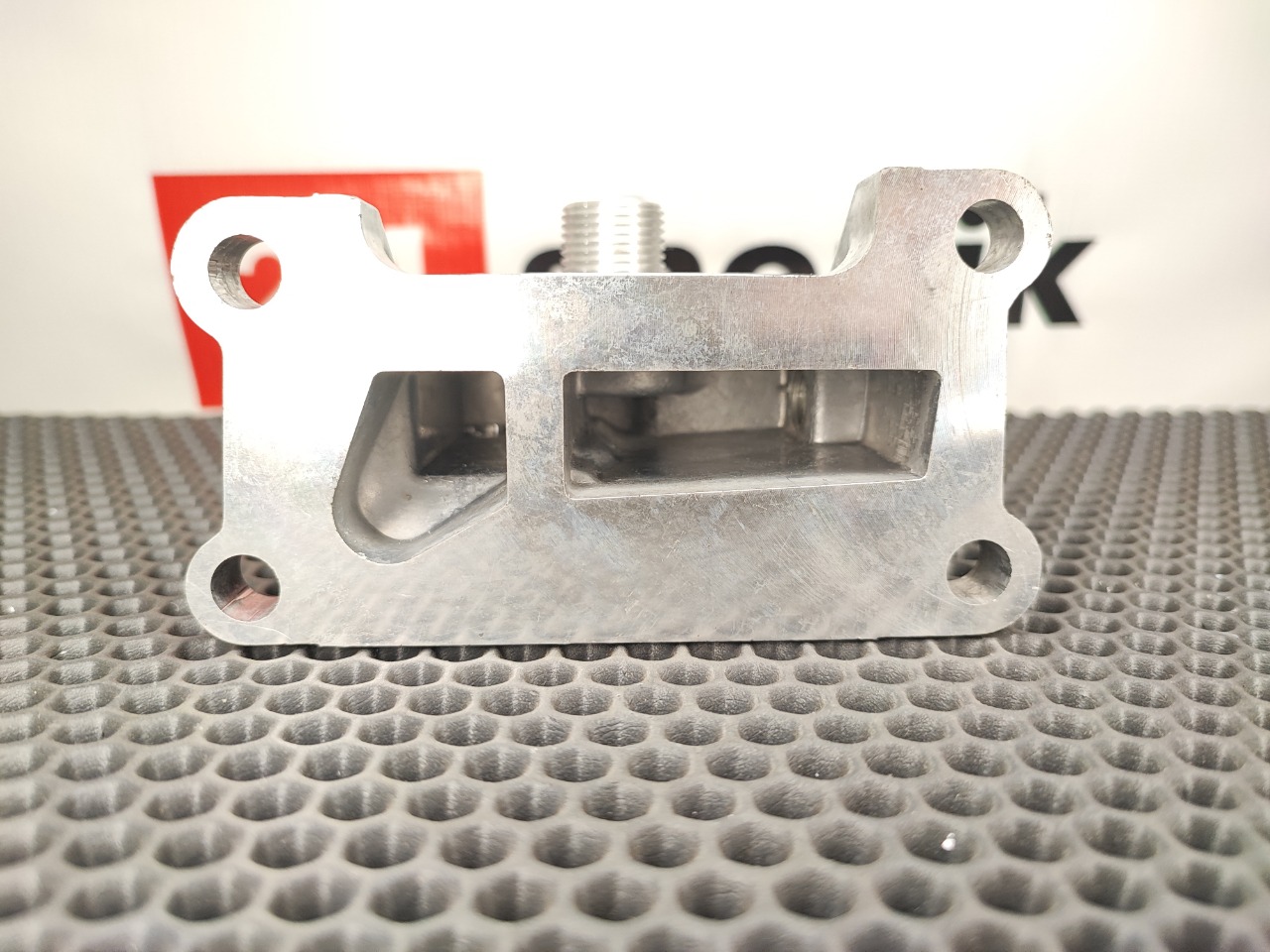 Кронштейн масляного фильтра, 3600 рублей, Красноярск