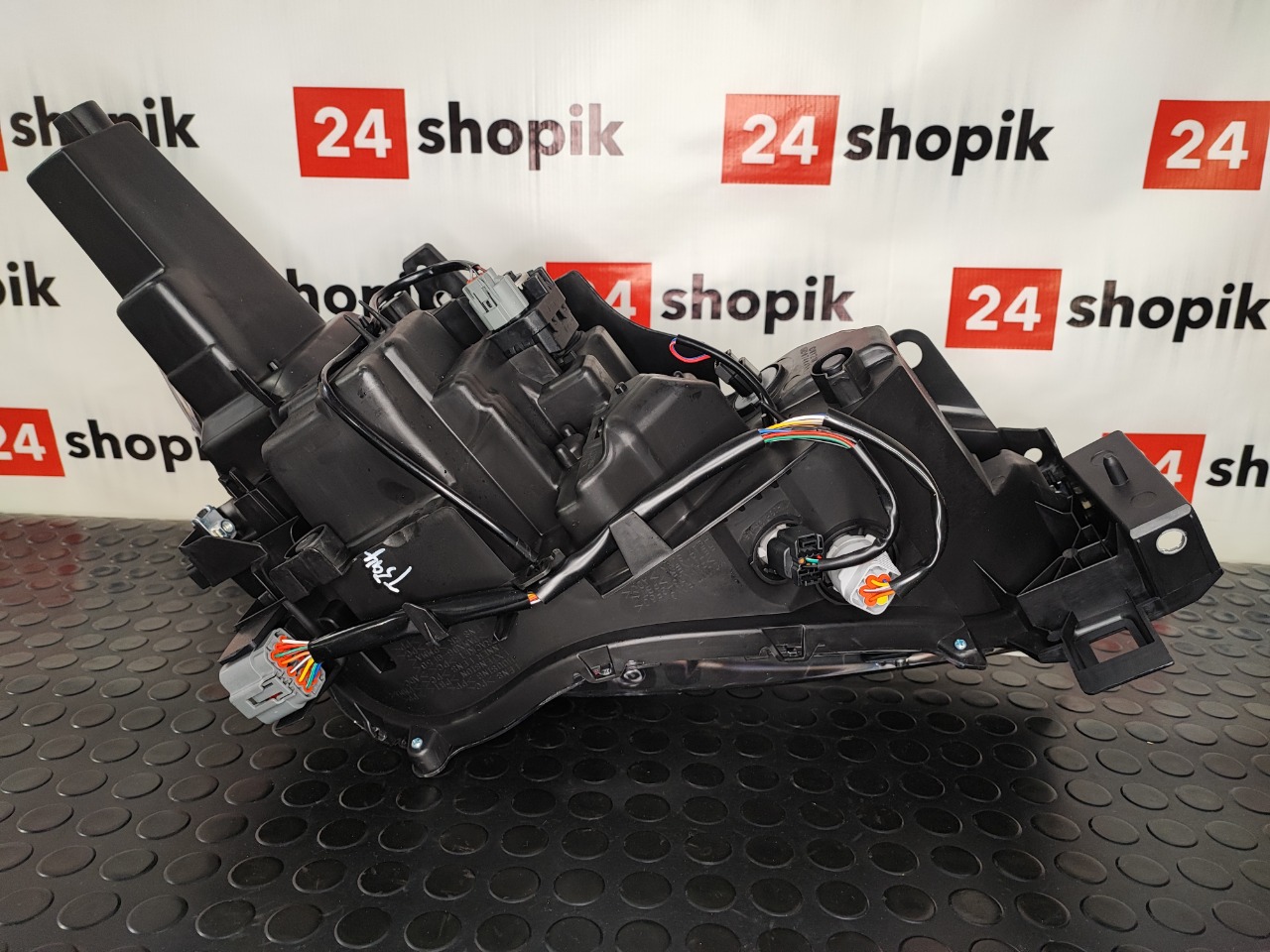 Фара, 35500 рублей, Красноярск