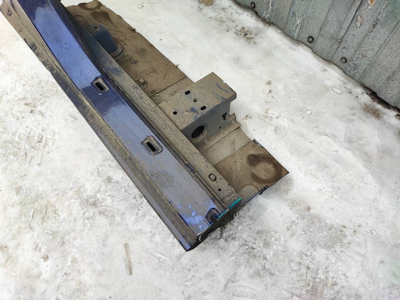 Центральная стойка кузова, 4900 рублей, Красноярск