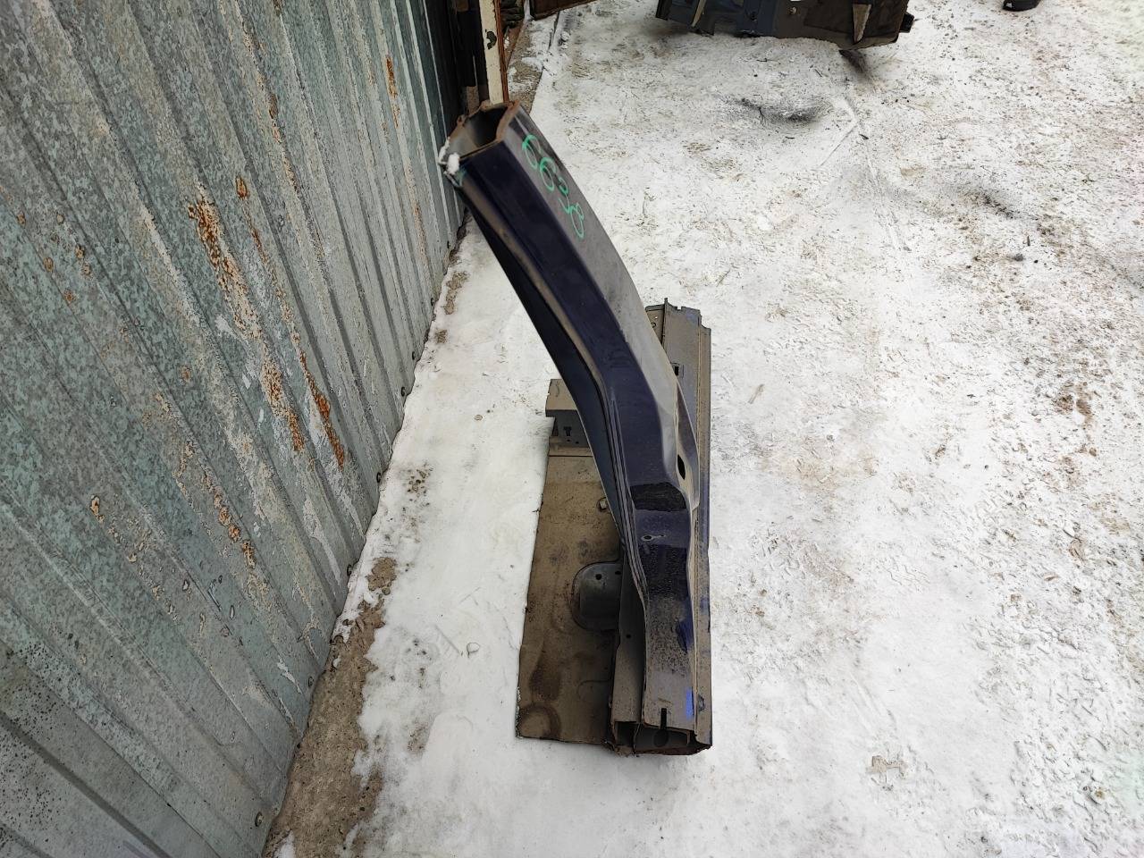 Центральная стойка кузова, 4900 рублей, Красноярск