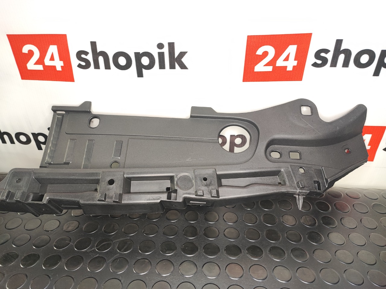 Кронштейн решетки радиатора, 4300 рублей, Красноярск