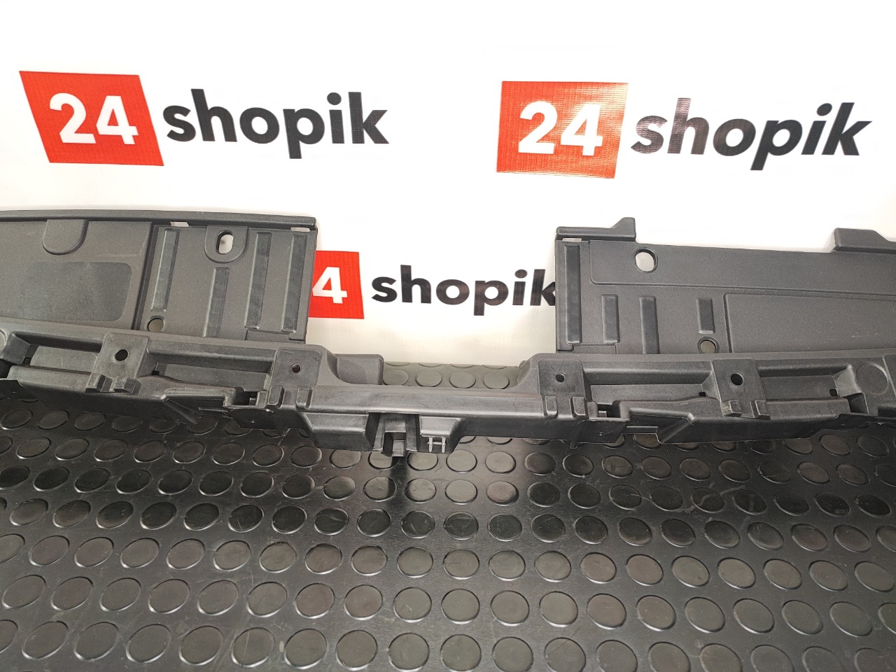 Кронштейн решетки радиатора, 4300 рублей, Красноярск