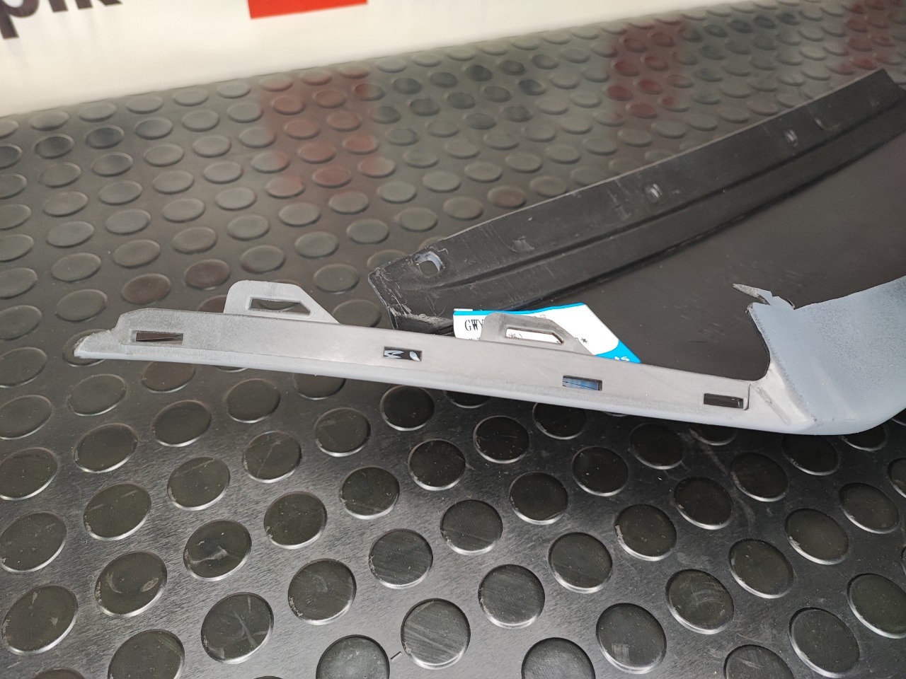 Накладка решетки радиатора, 4800 рублей, Красноярск