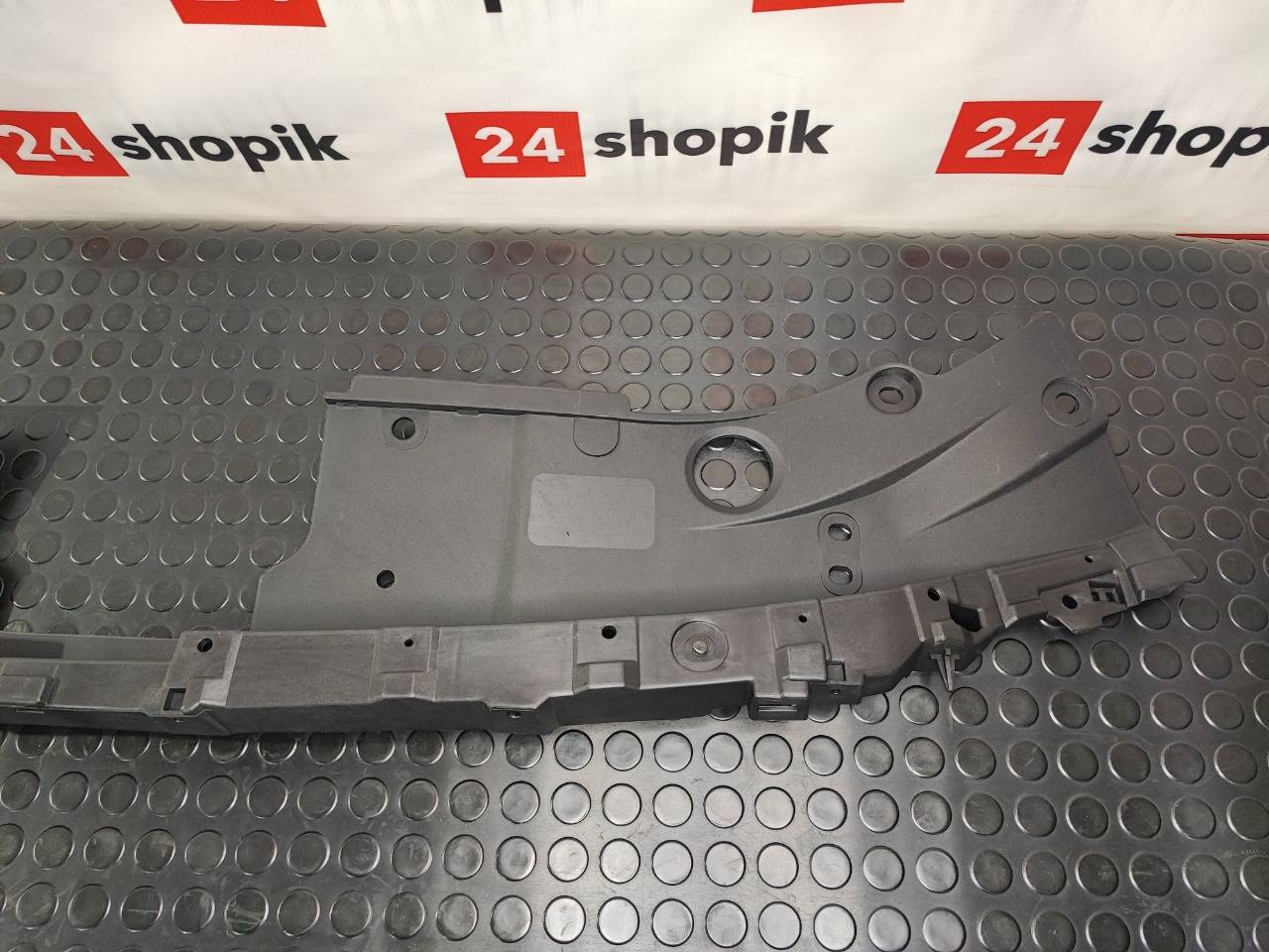 Кронштейн решетки радиатора, 4300 рублей, Красноярск