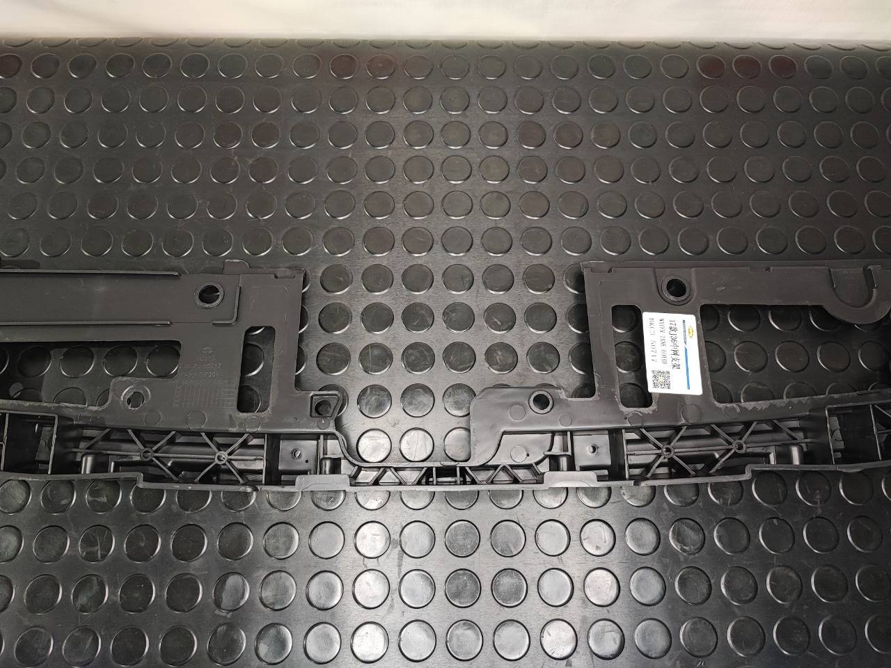 Кронштейн решетки радиатора, 3700 рублей, Красноярск