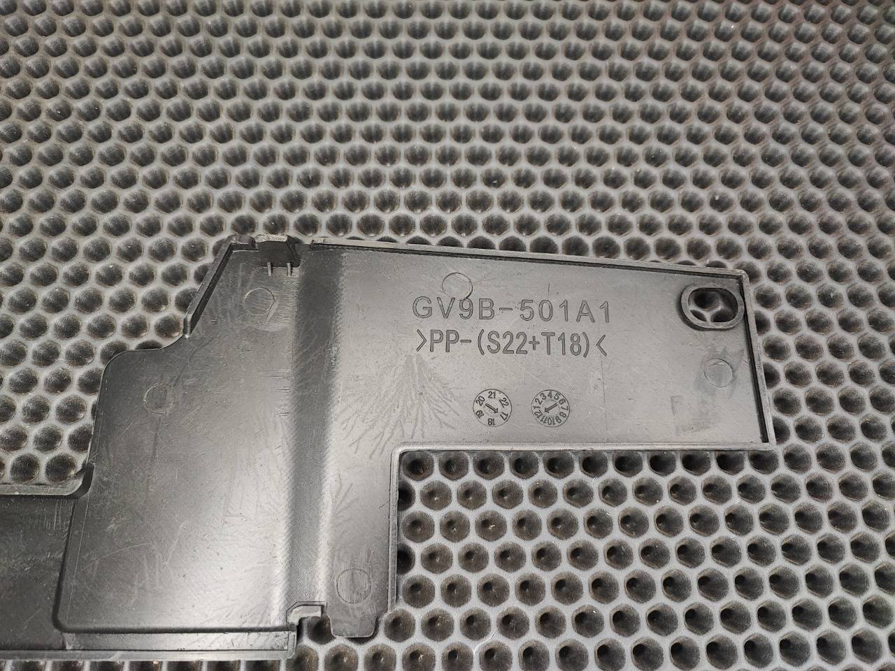 Накладка замка капота, 2200 рублей, Красноярск