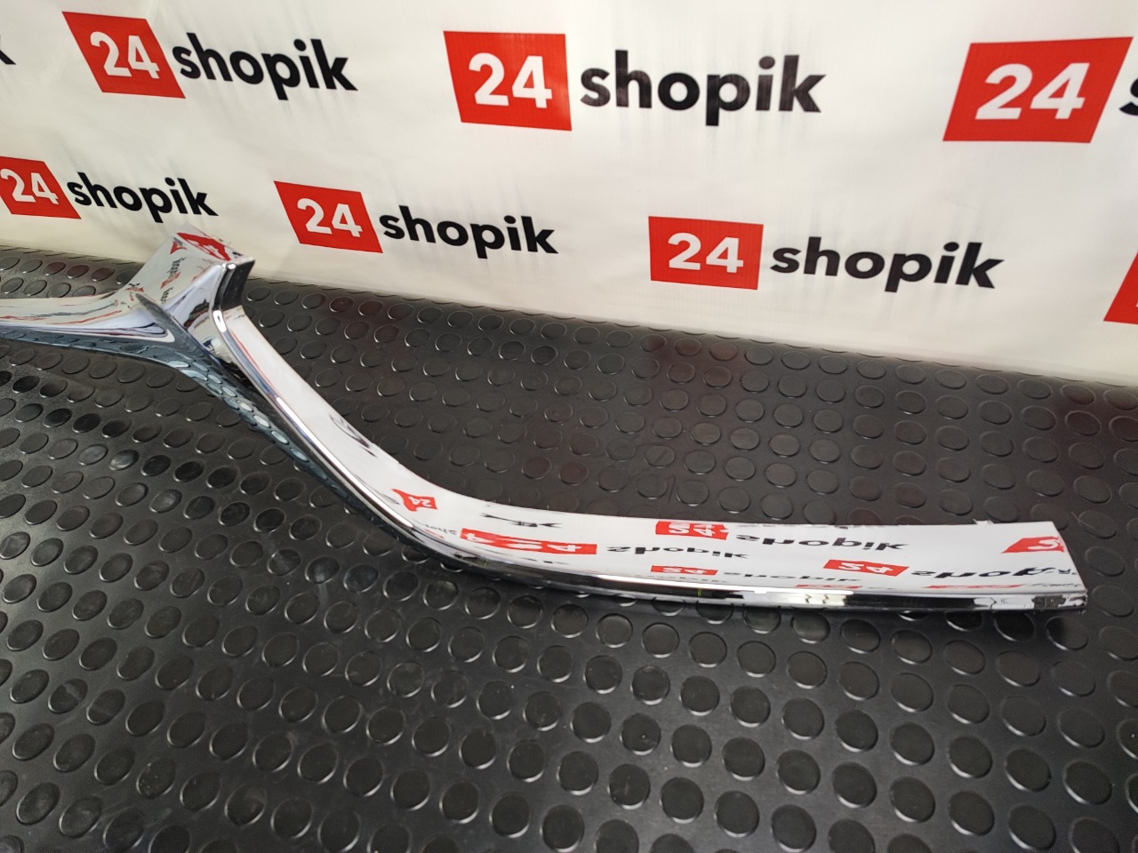 Молдинг решетки радиатора, 4600 рублей, Красноярск