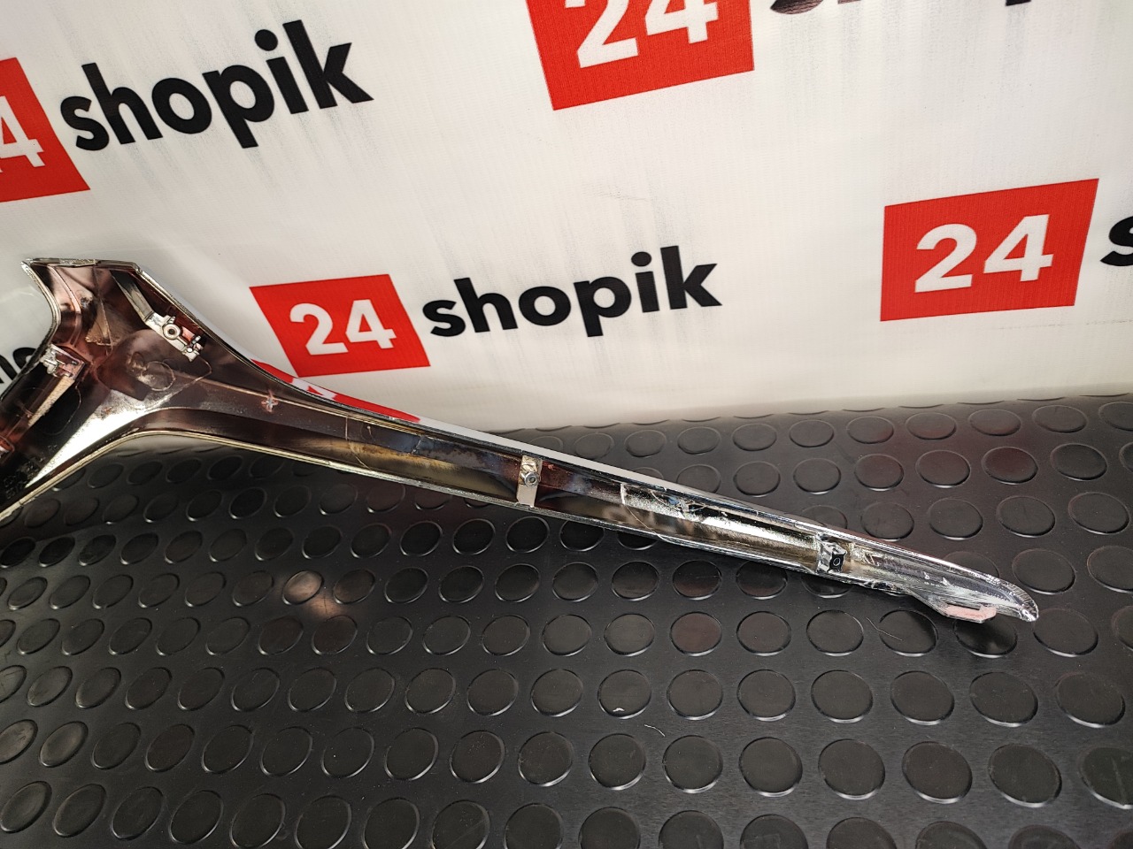 Молдинг решетки радиатора, 4600 рублей, Красноярск