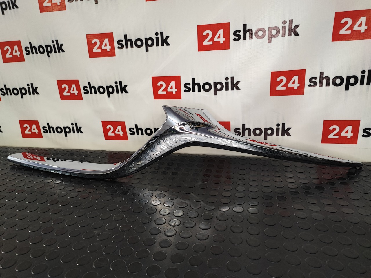 Молдинг решетки радиатора, 4600 рублей, Красноярск