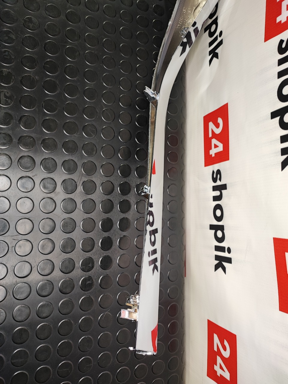 Молдинг решетки радиатора, 4600 рублей, Красноярск