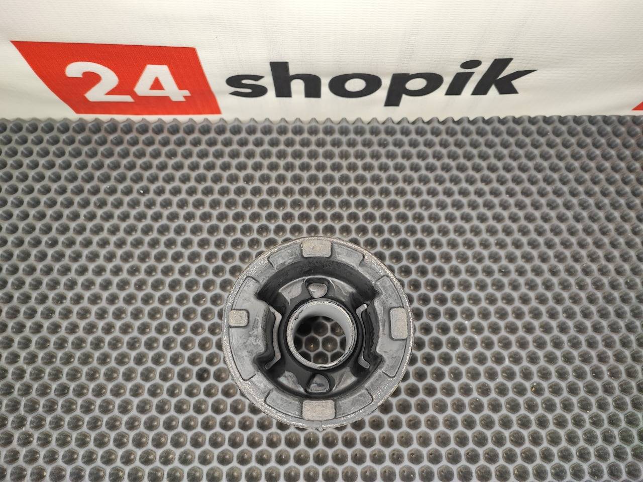 Сайлент-блок рычага, 1000 рублей, Красноярск