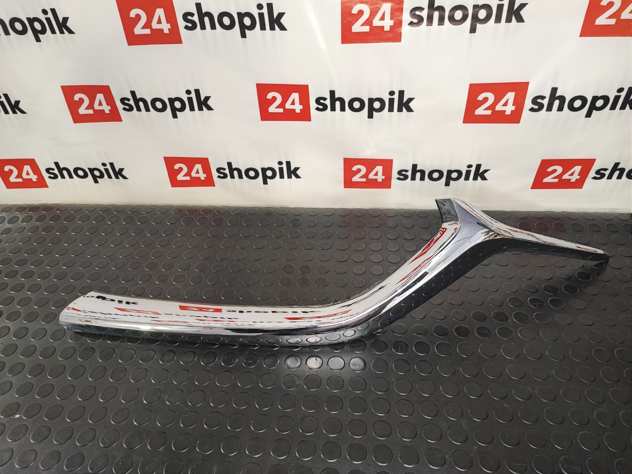 Молдинг решетки радиатора, 2200 рублей, Красноярск