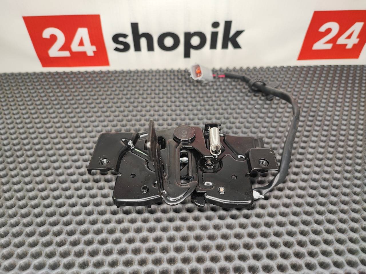 Замок капота, 1900 рублей, Красноярск