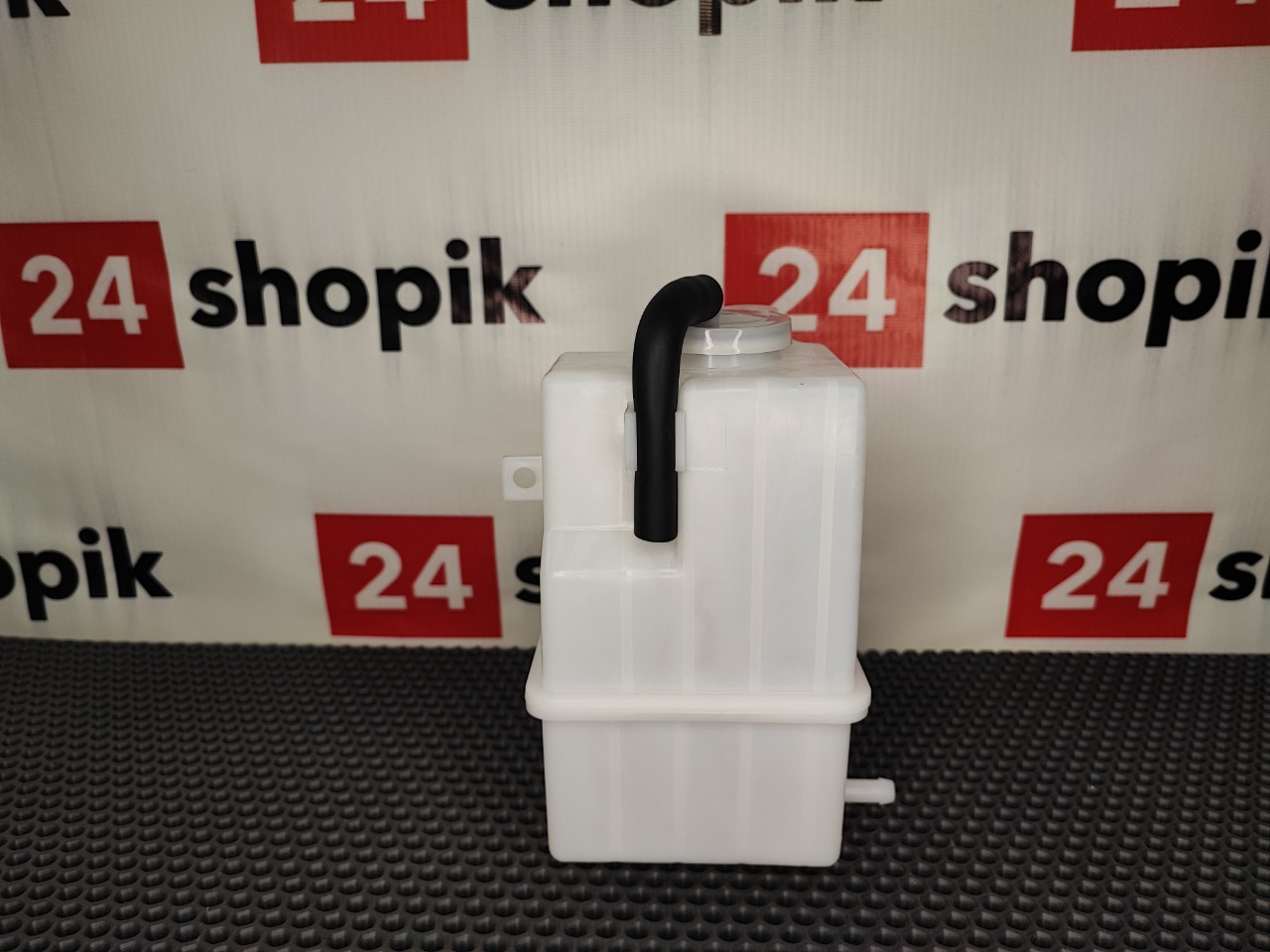 Расширительный бачок, 1800 рублей, Красноярск