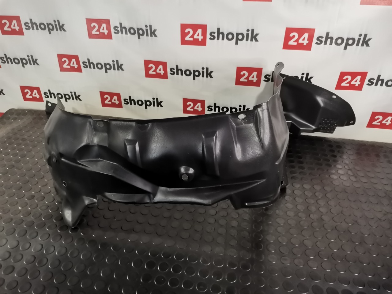 Подкрылок, 1500 рублей, Красноярск