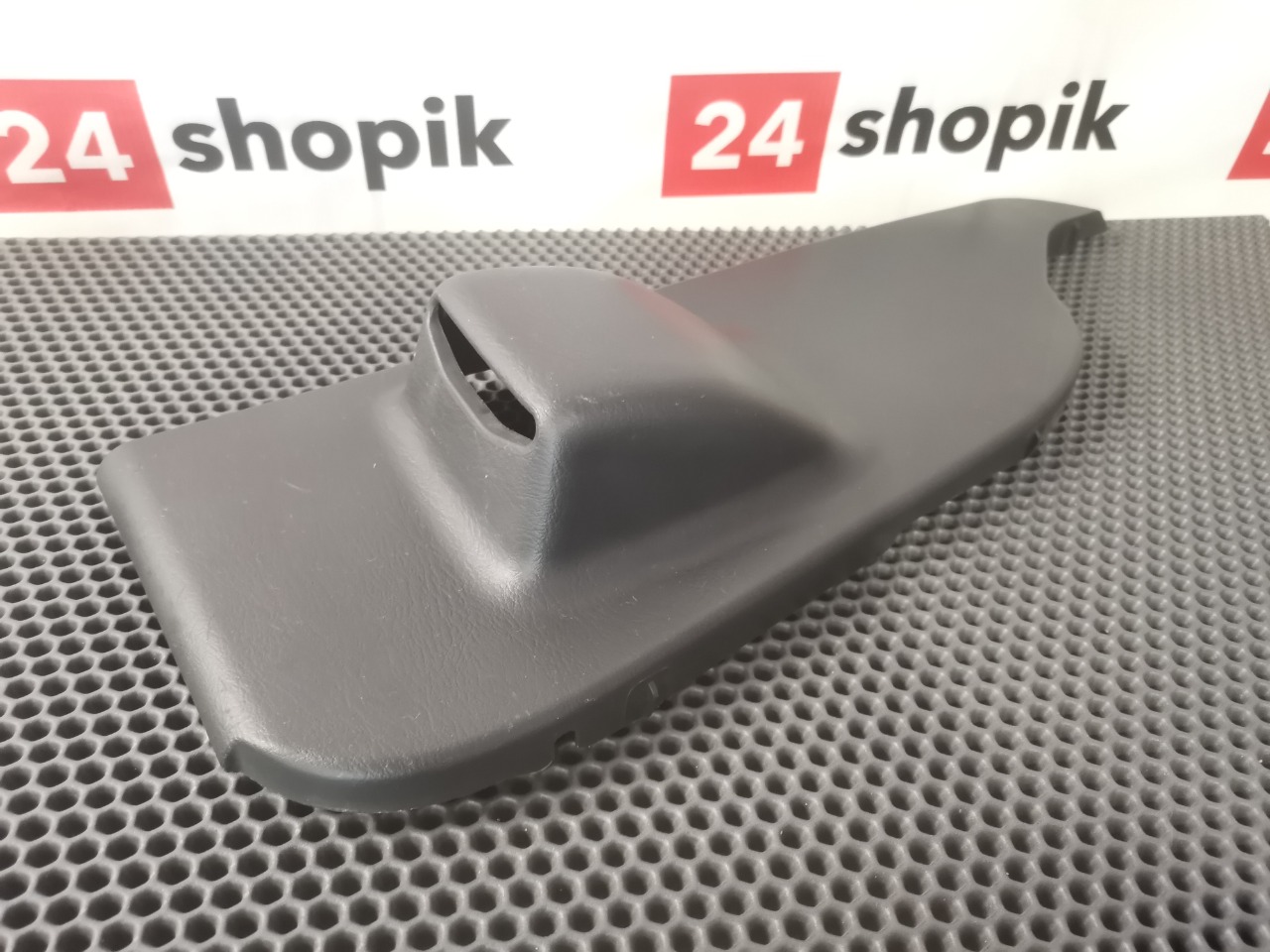 Накладка багажника, 1000 рублей, Красноярск