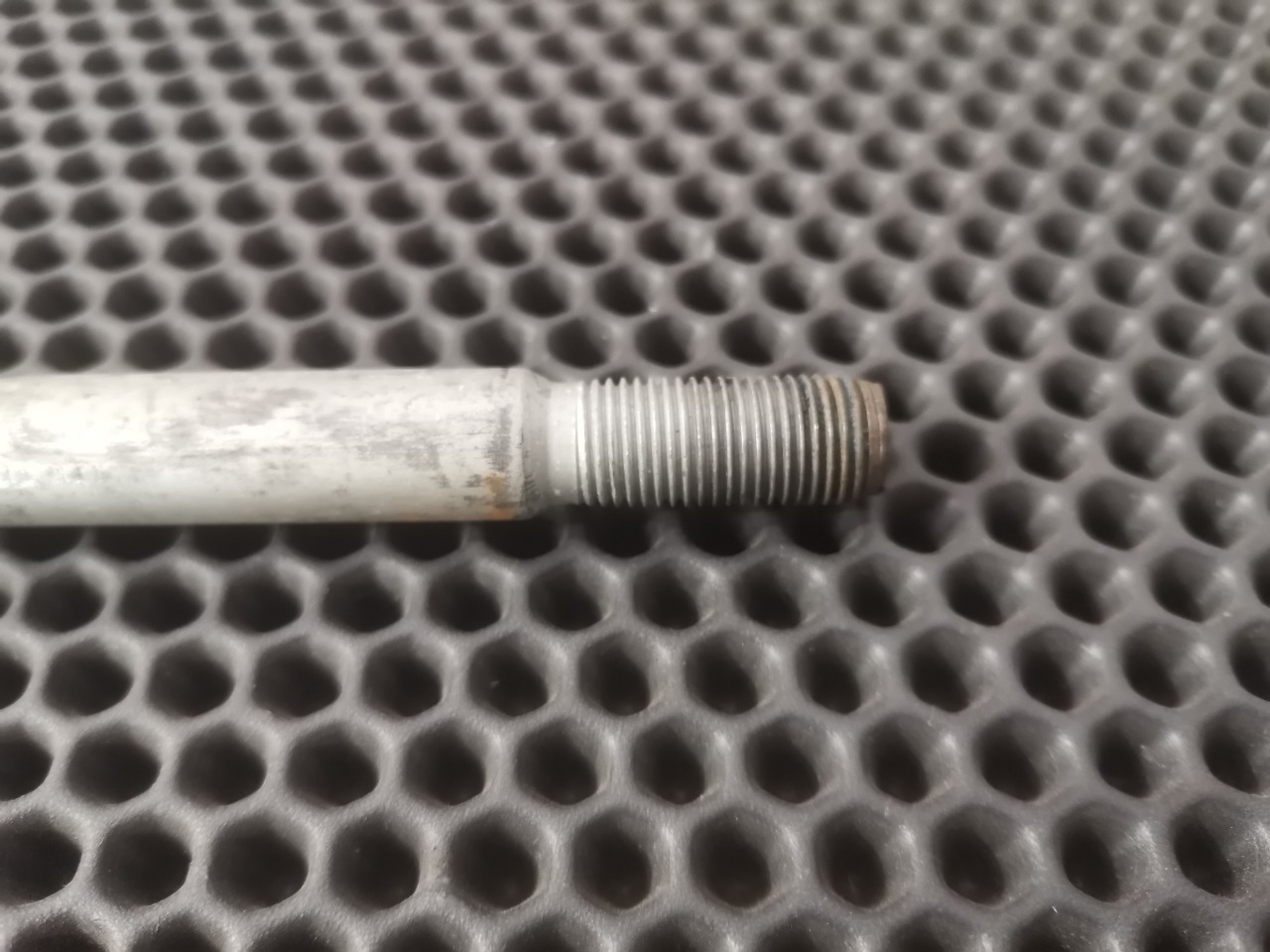 Болт подвески, 1350 рублей, Красноярск