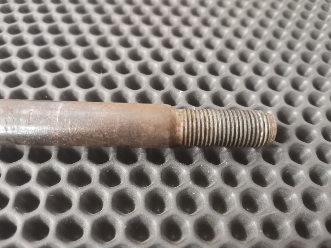 Болт подвески, 1350 рублей, Красноярск