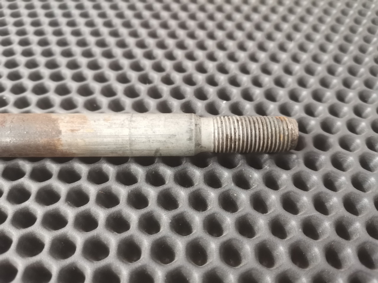 Болт подвески, 1350 рублей, Красноярск