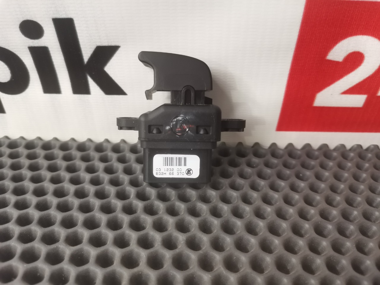 Кнопка стеклоподъемника, 500 рублей, Красноярск