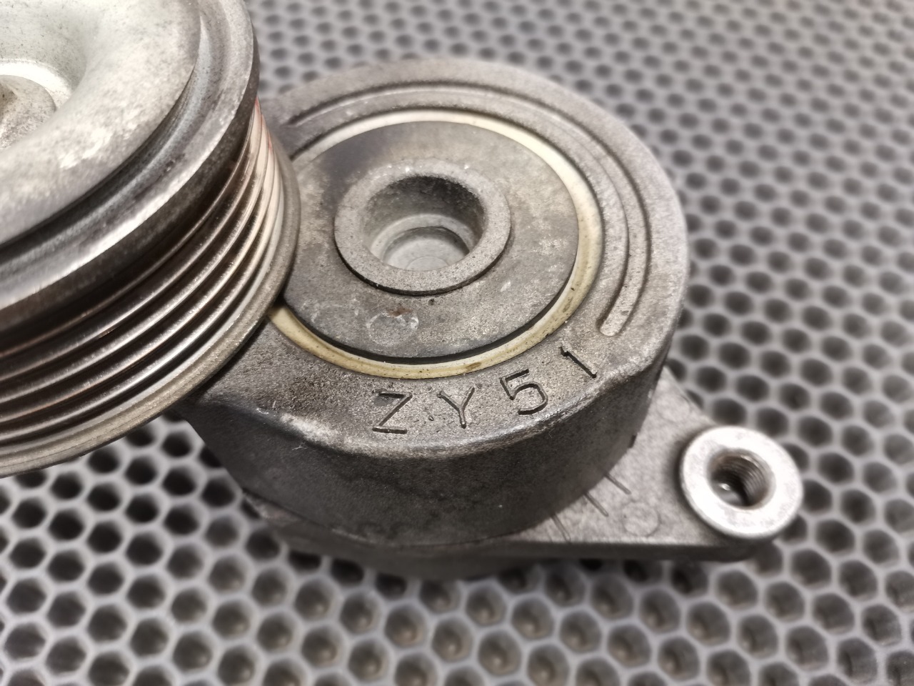 Ролик натяжителя, 2500 рублей, Красноярск