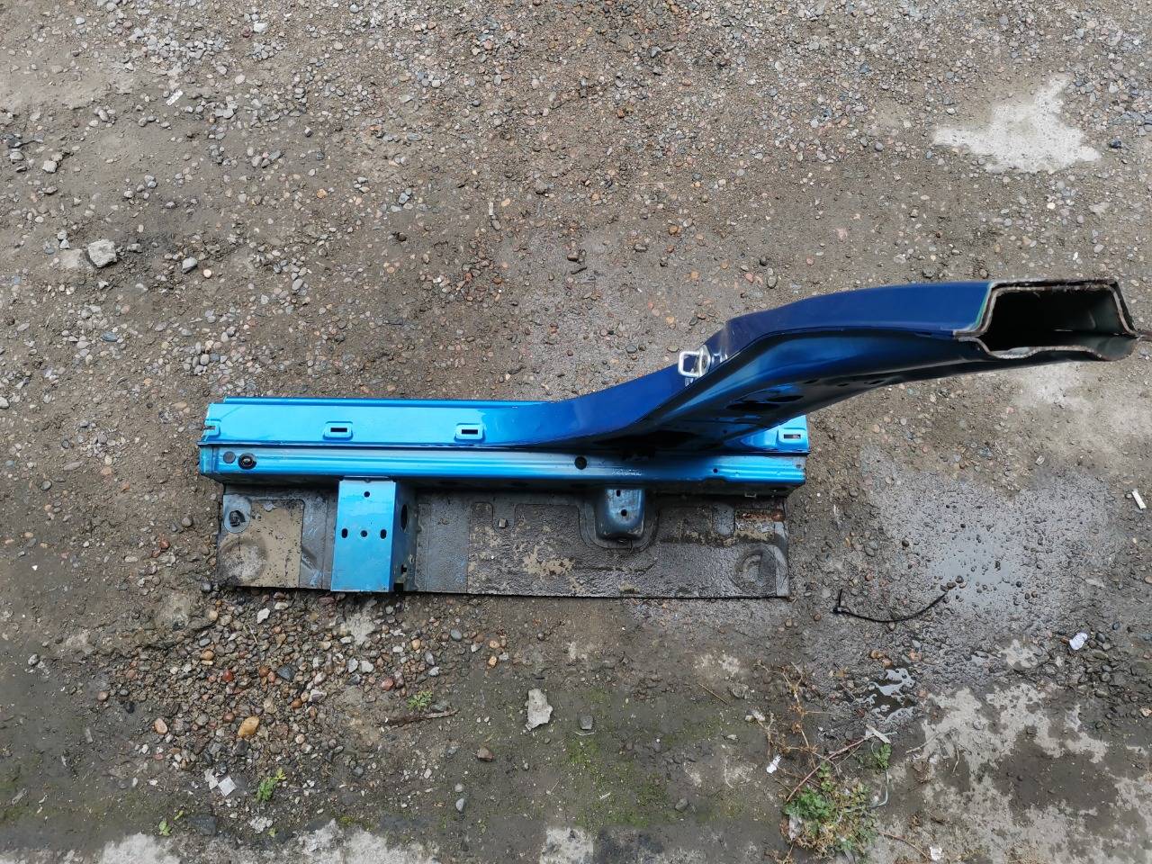 Центральная стойка кузова, 4900 рублей, Красноярск