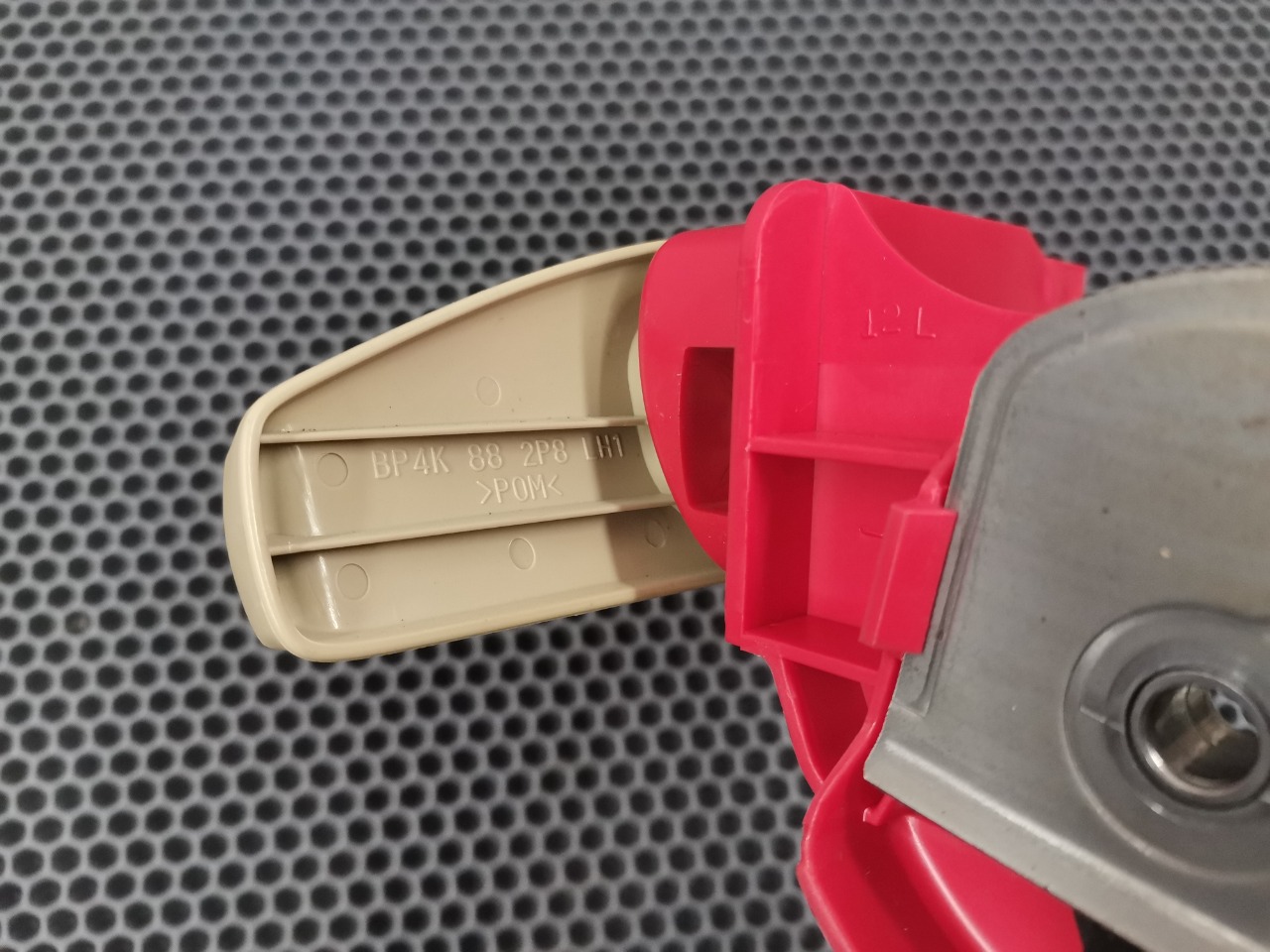 Замок спинки сиденья, 900 рублей, Красноярск