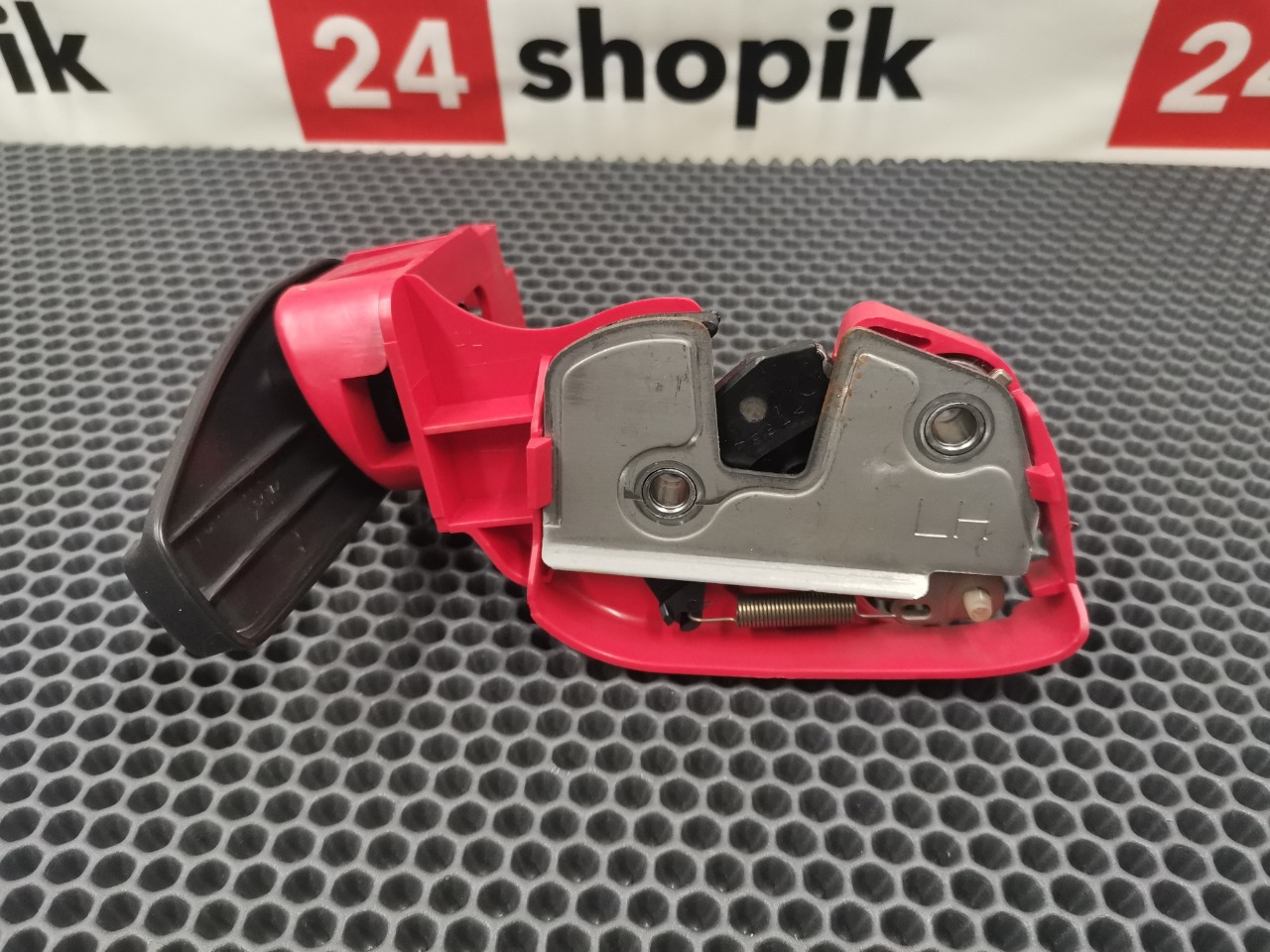 Замок спинки сиденья, 900 рублей, Красноярск