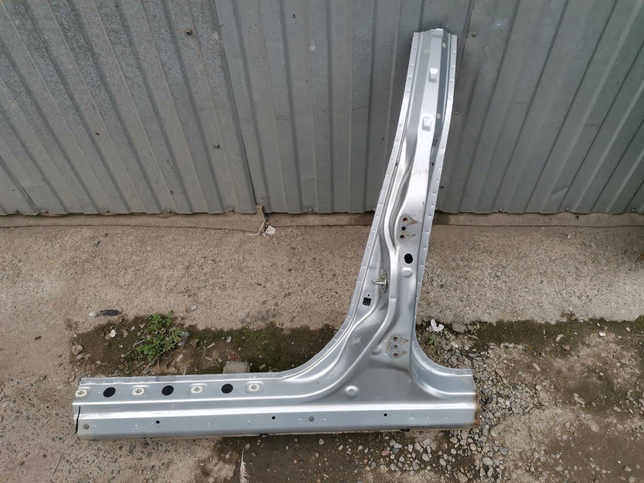 Центральная стойка кузова, 4800 рублей, Красноярск