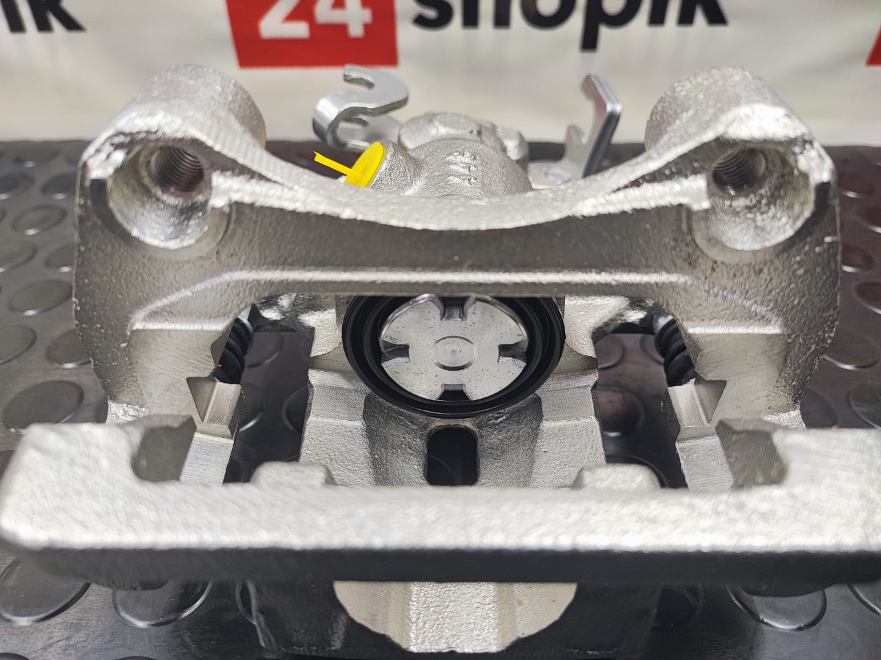 Суппорт тормозной, 8300 рублей, Красноярск