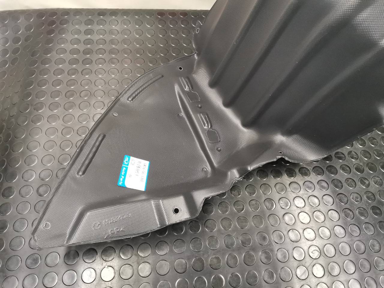 Подкрылок, 2400 рублей, Красноярск