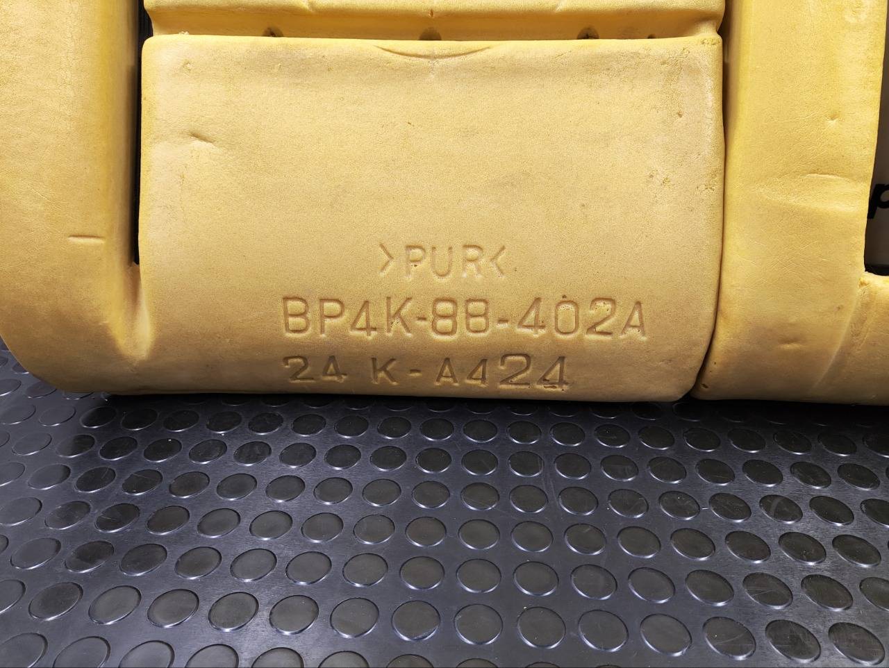 спинка заднего сидения, 2000 рублей, Красноярск