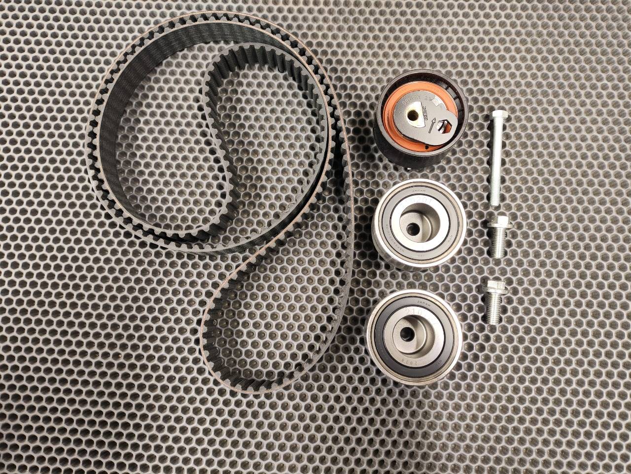 Комплект ГРМ, 25300 рублей, Красноярск