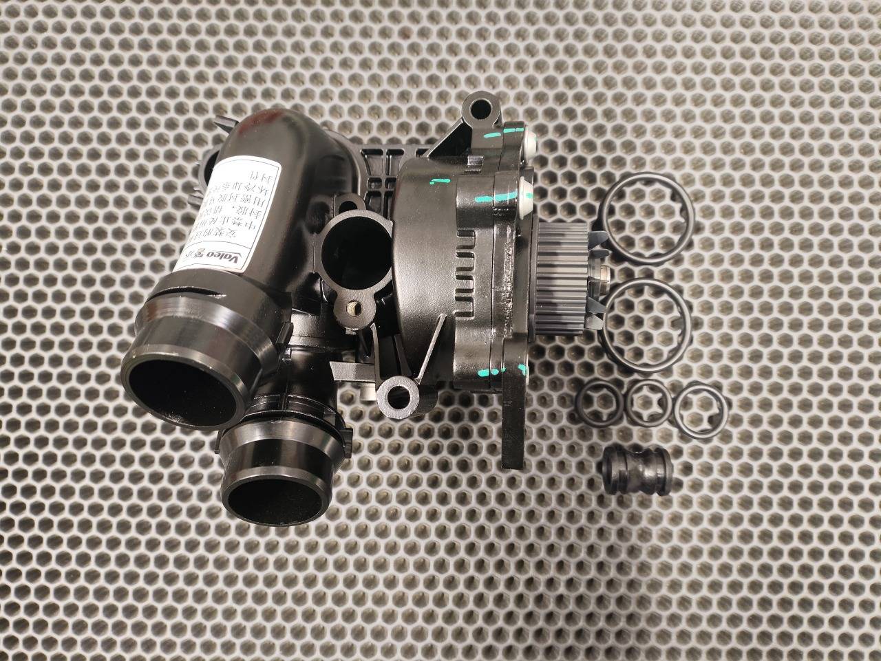 Насос системы охлаждения, 9400 рублей, Красноярск