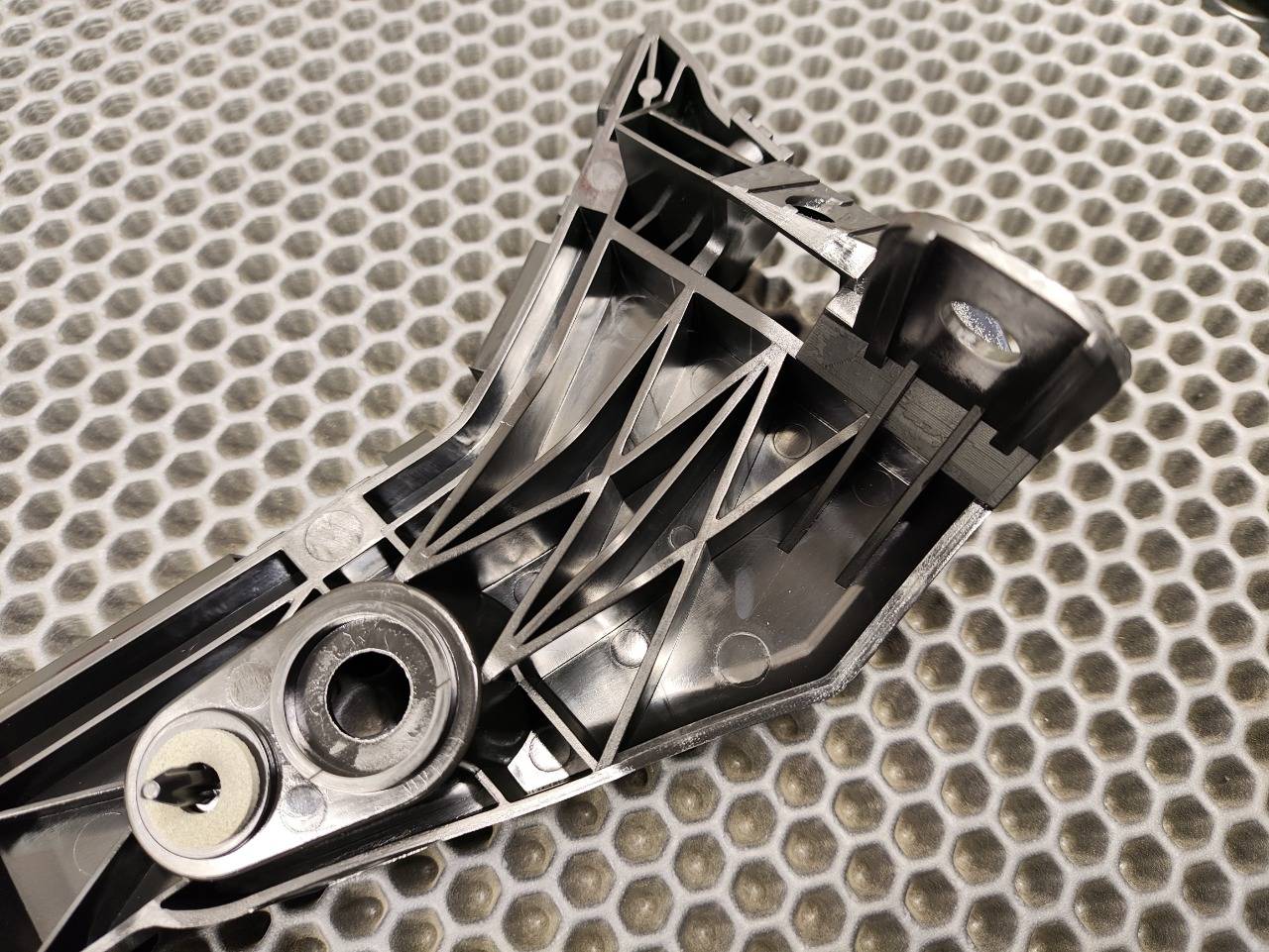 кронштейн бампера, 2200 рублей, Красноярск