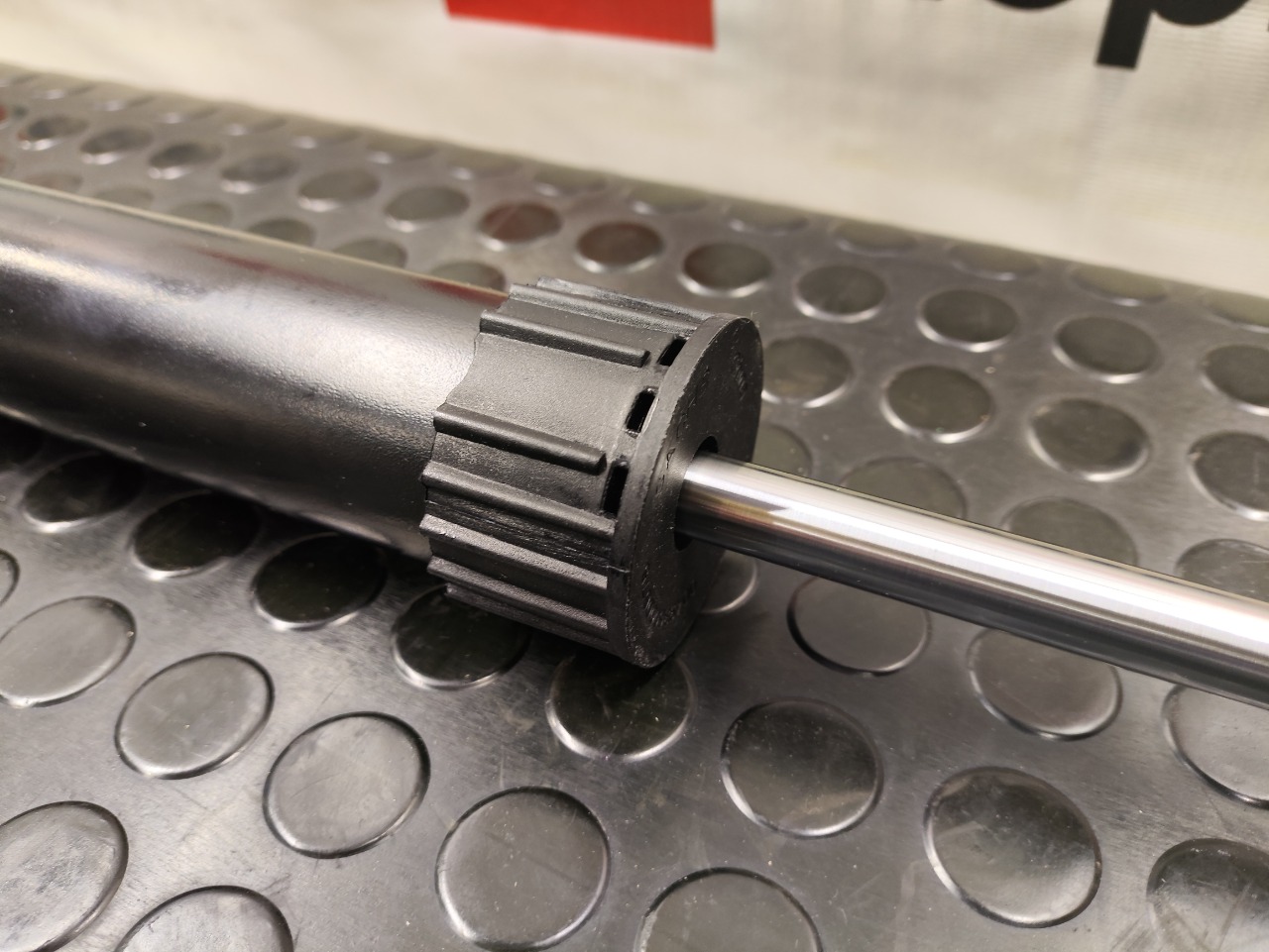 Амортизатор, 7200 рублей, Красноярск